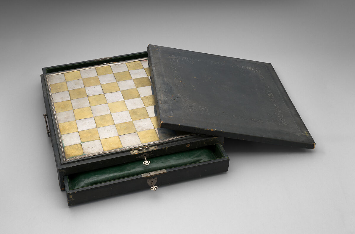 Battle of Panormus chessmen (32) and box-board, Design attributed to Andreas Schluter, Danzig and the Court of Berlin, Silver, silver-gilt, German