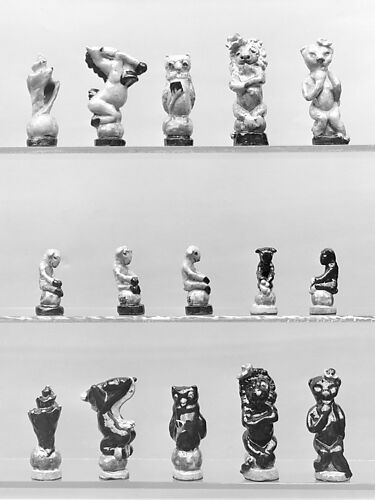 Animal figure chessmen (32)