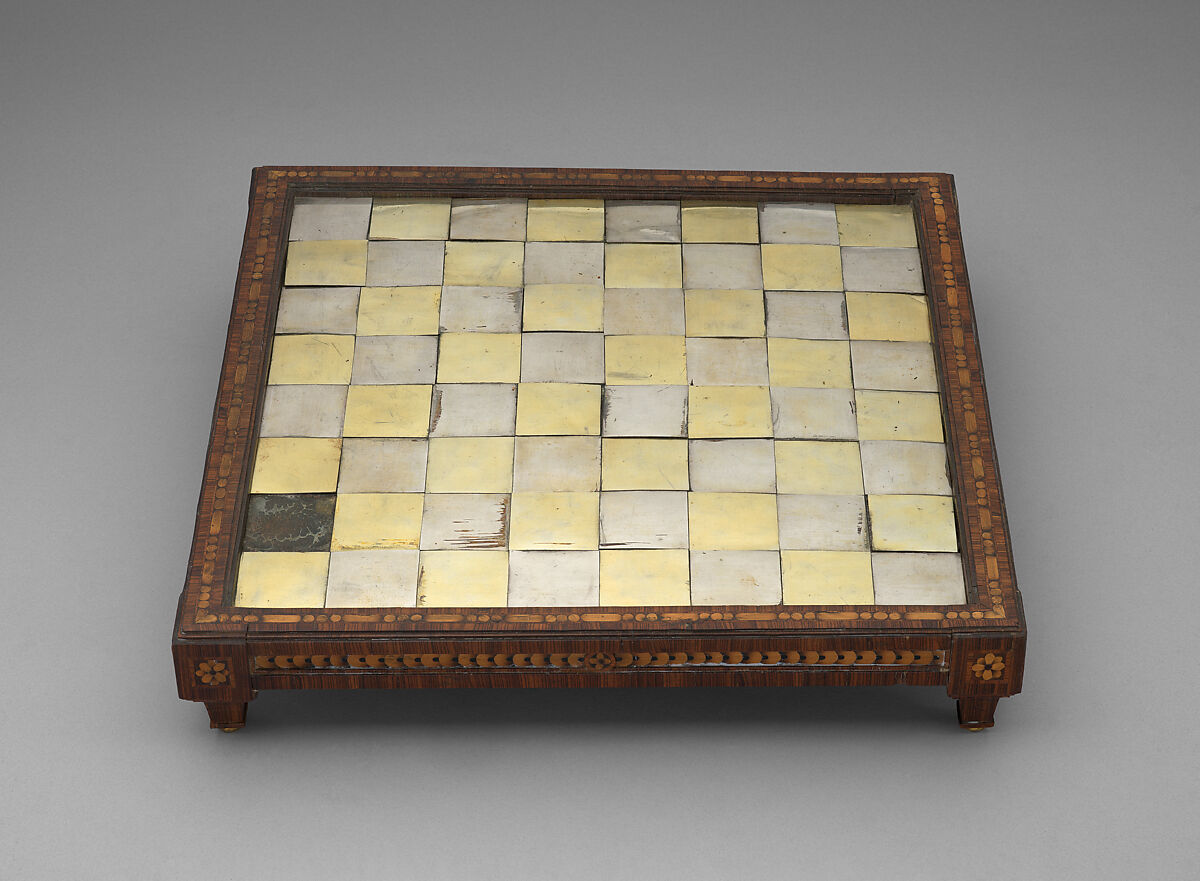 Chess set and board with box, Silver, gold, leather, Austrian, Vienna