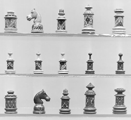 Chessmen (32)