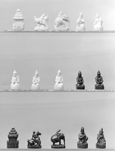 Chessmen (32)