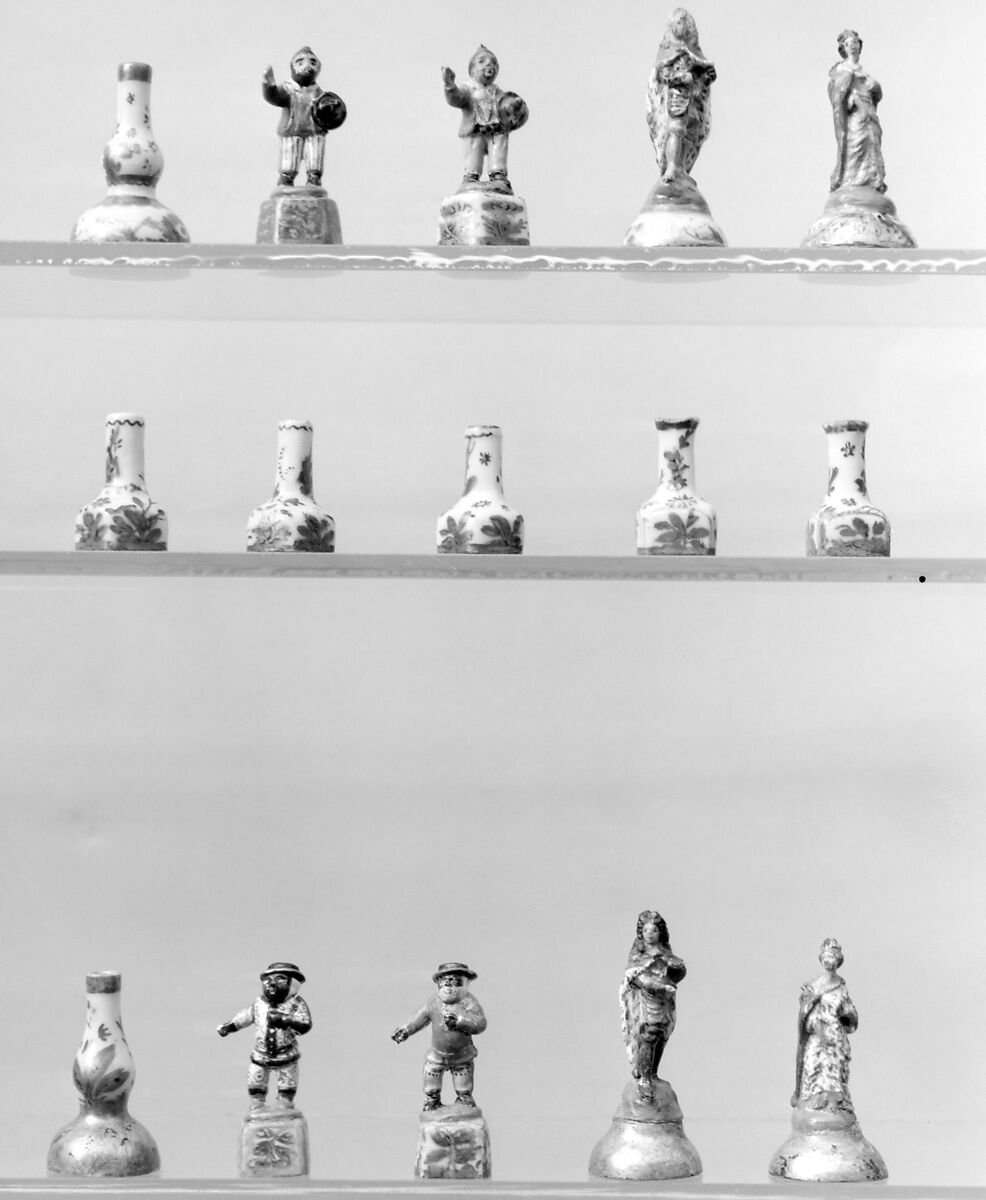 Chessmen (32), Porcelain, German, Franconia, possibly Bayreuth 