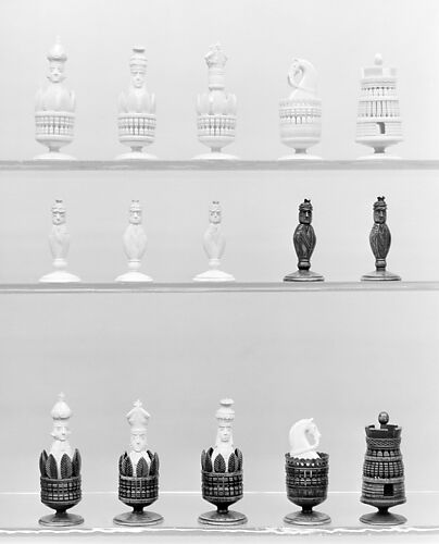 Chessmen (32)