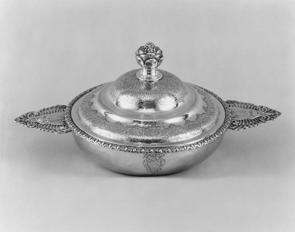 Broth bowl with cover (écuelle), Pierre-Henry Chéret (master 1741, retired 1777, died 1787), Silver, French, Paris 