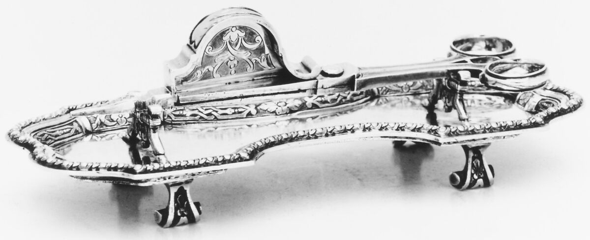 Snuffers and tray, Jean-Guillaume Vealle (born 1722, master 1754, retired 1775, recorded 1776), Silver, French, Paris