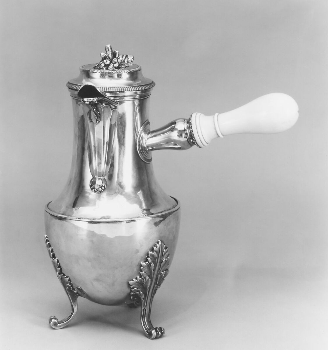 Coffeepot, Denys Frankson (French, master through service at Hôpital de la Trinité 1765, master Paris guild 1773, recorded 1791), Silver, ivory, French, Paris