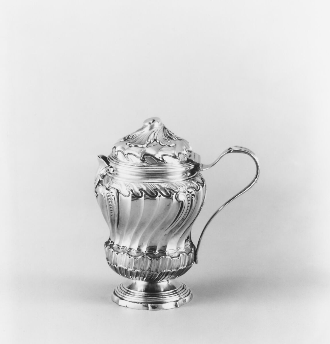 Mustard pot, Antoine Bailly (master through service at Hôpital de la Trinité 1748, master Paris 1756, died 1765), Silver, French, Paris 