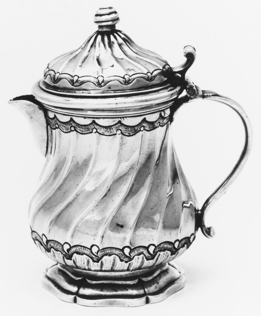 Mustard pot, Ennemond Ruynat (French, Grenoble 1715–1778, master 1741), Silver, French, Grenoble 