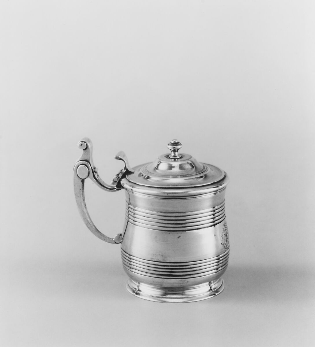 Mustard pot, Antoine Plot (French, 1701–1772, master 1729), Silver, French, Paris