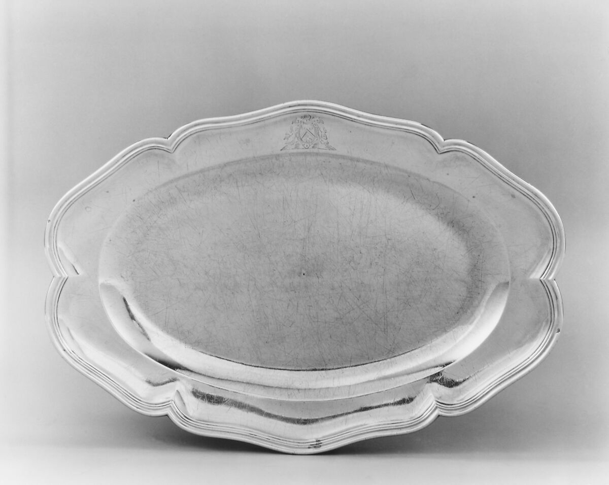 Oval dish, Jacques-Claude Pourcelle (master 1743), Silver, French, Soissons 