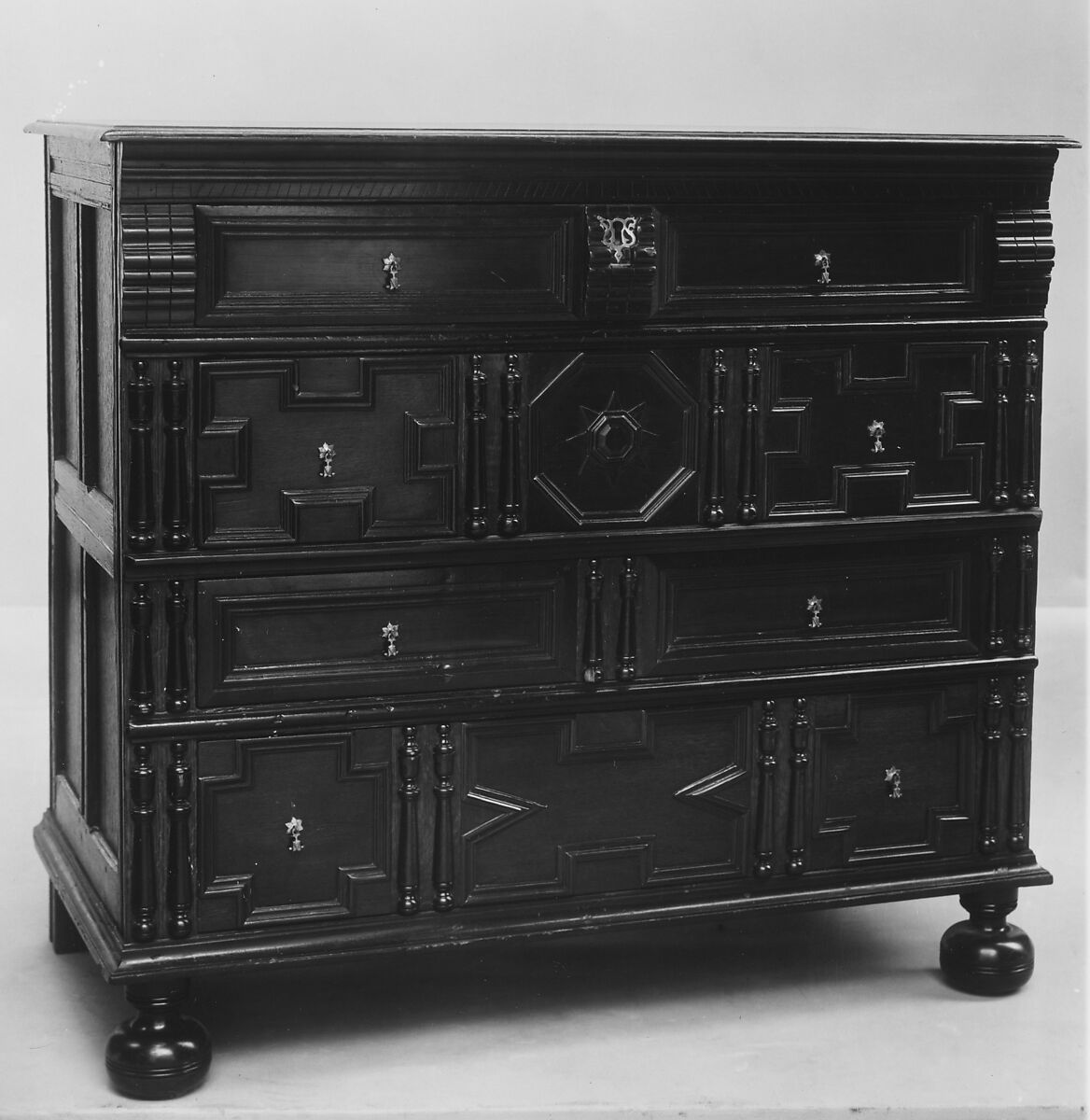 Chest of Drawers, Oak, pine, cedar, walnut, American