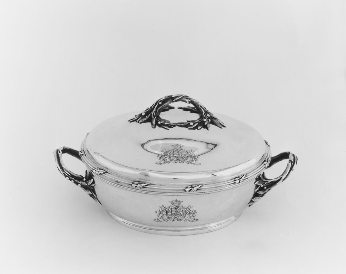 Dish with cover (one of a pair), Charles-Louis-Auguste Spriman (or Spriment) (master 1775, recorded 1795), Silver, French, Paris