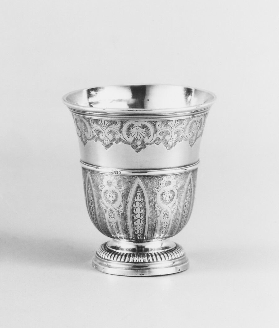 Beaker, Claude-Alexis Moulineau (master 1718, died ca. 1748), Silver, French, Paris 