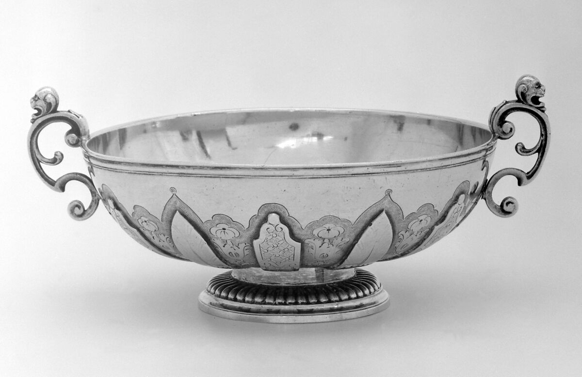 Two-handled bowl, Silver, French, Strasbourg 