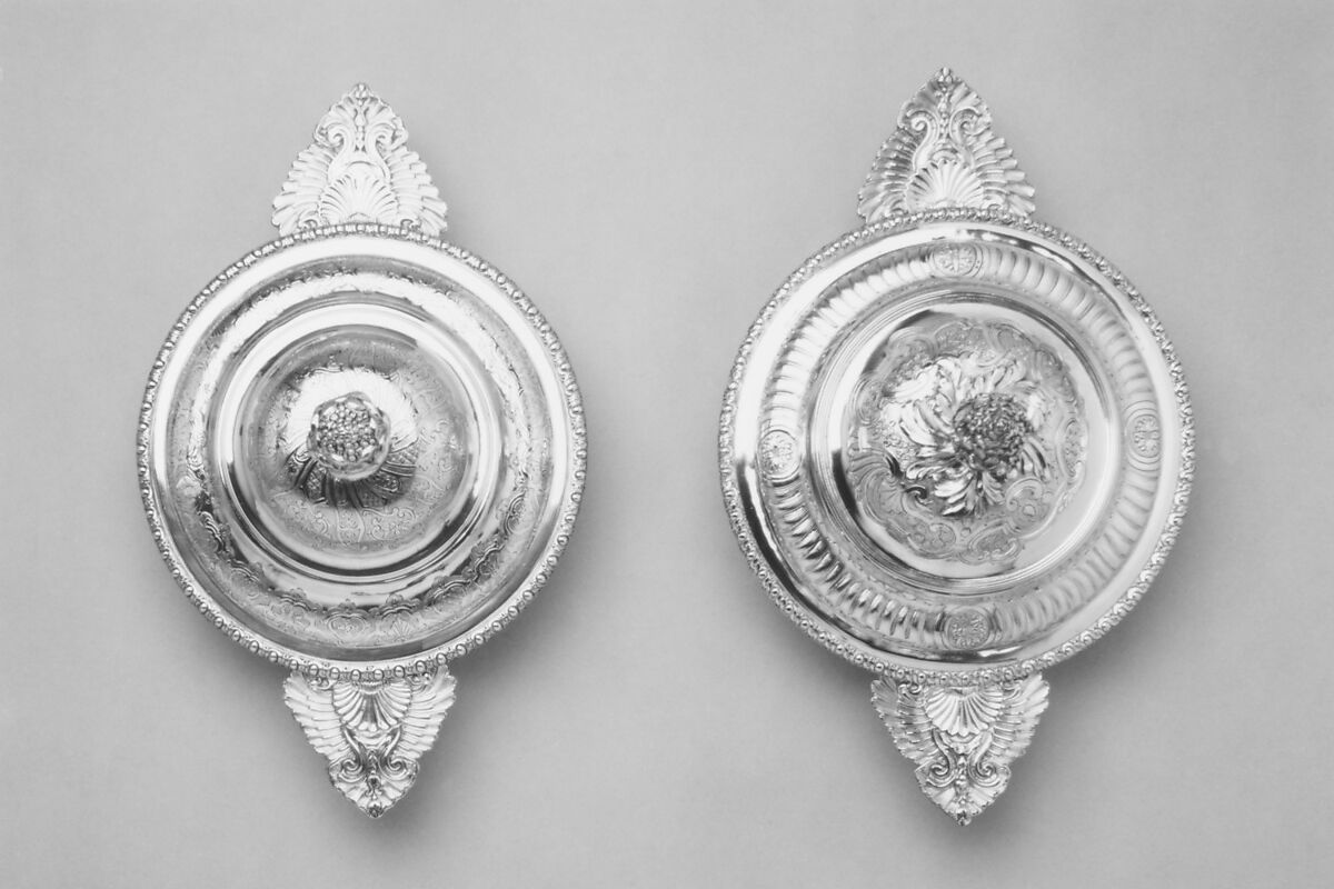 Broth bowl with cover (écuelle), Éloi Guérin (ca. 1704–in or before 1765, master 1727, retired 1760), Silver, French, Paris