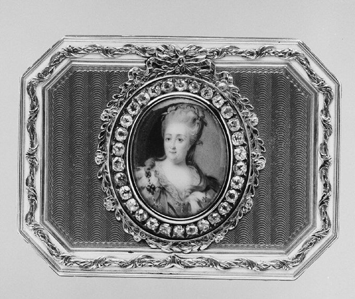 Snuffbox with portrait of Catherine II (1729–1796), Empress of Russia, Joseph Etienne Blerzy (French, active 1750–1806), Gold, enamel, diamonds, French, Paris