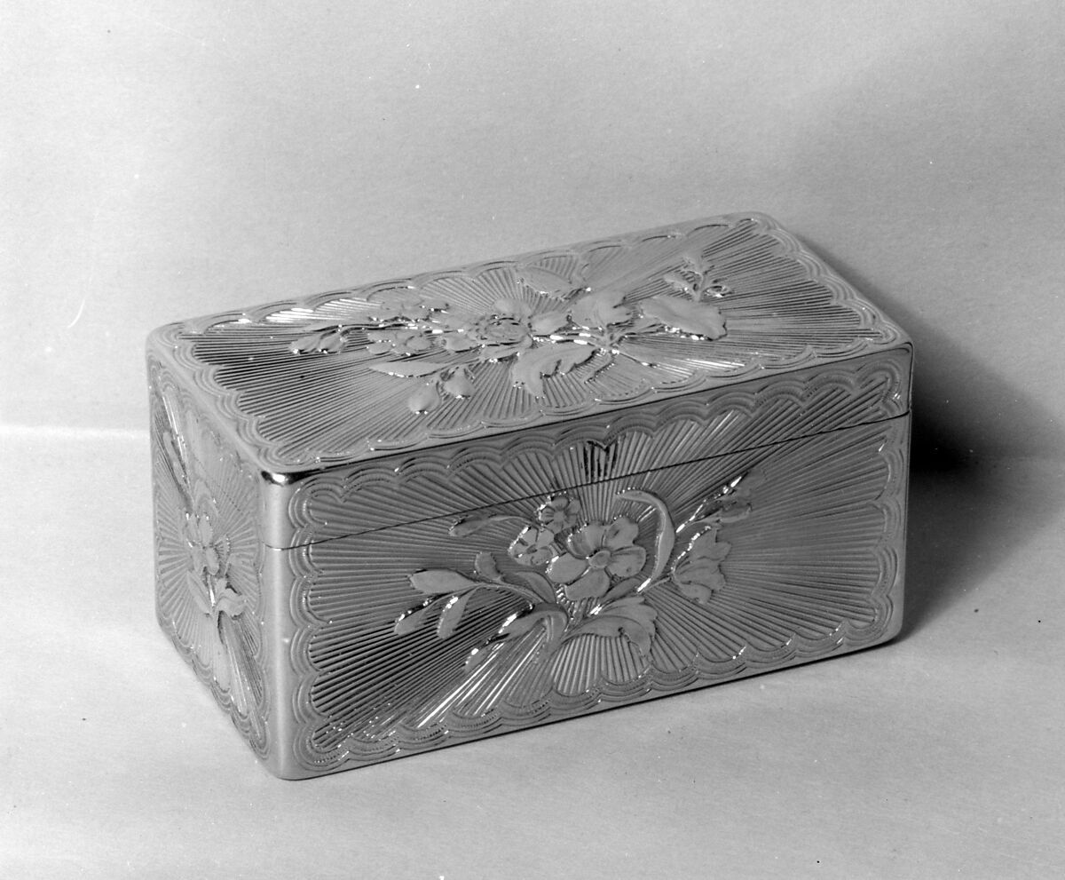 Snuffbox, Possibly by Jean Ducrollay (French, born 1709, master 1734, recorded 1760), Gold, French, Paris 