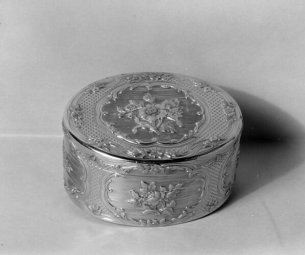 Snuffbox