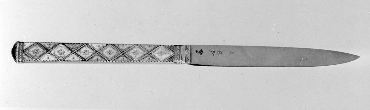 Knife, Gold, mother-of-pearl, French, Paris 