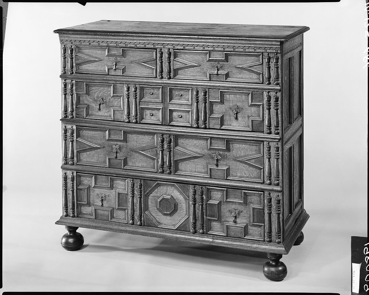 Chest of drawers, Attributed to The Symonds Shop Tradition, Red oak, walnut, cedar, maple, white pine, American