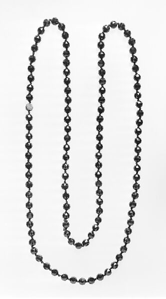Necklace (rope), Black onyx, European