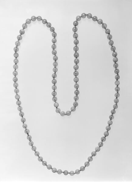 Necklace (rope), Chalcedony, European