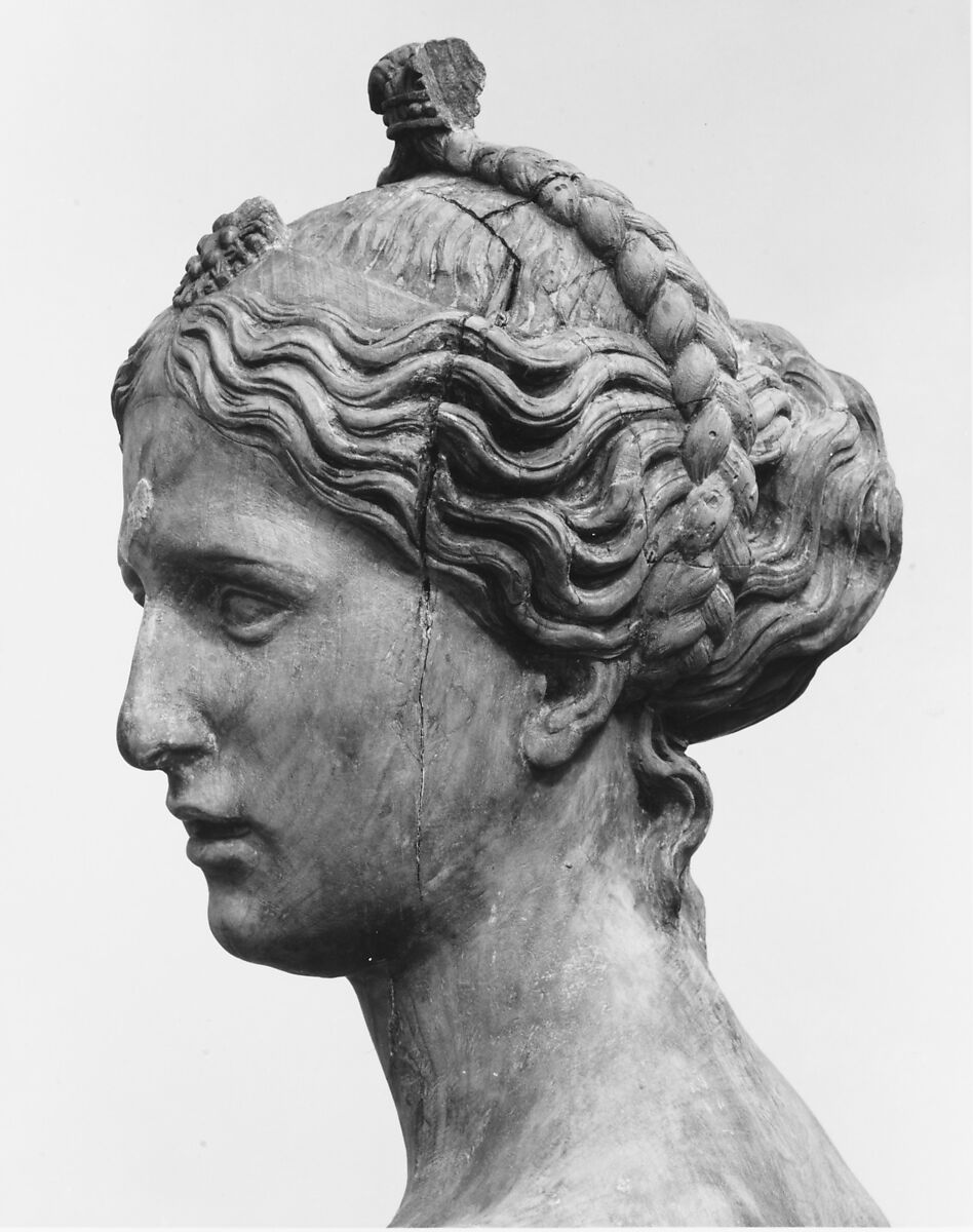 Standing woman (possibly Venus or Eve), Fruitwood, with traces of paint, possibly French