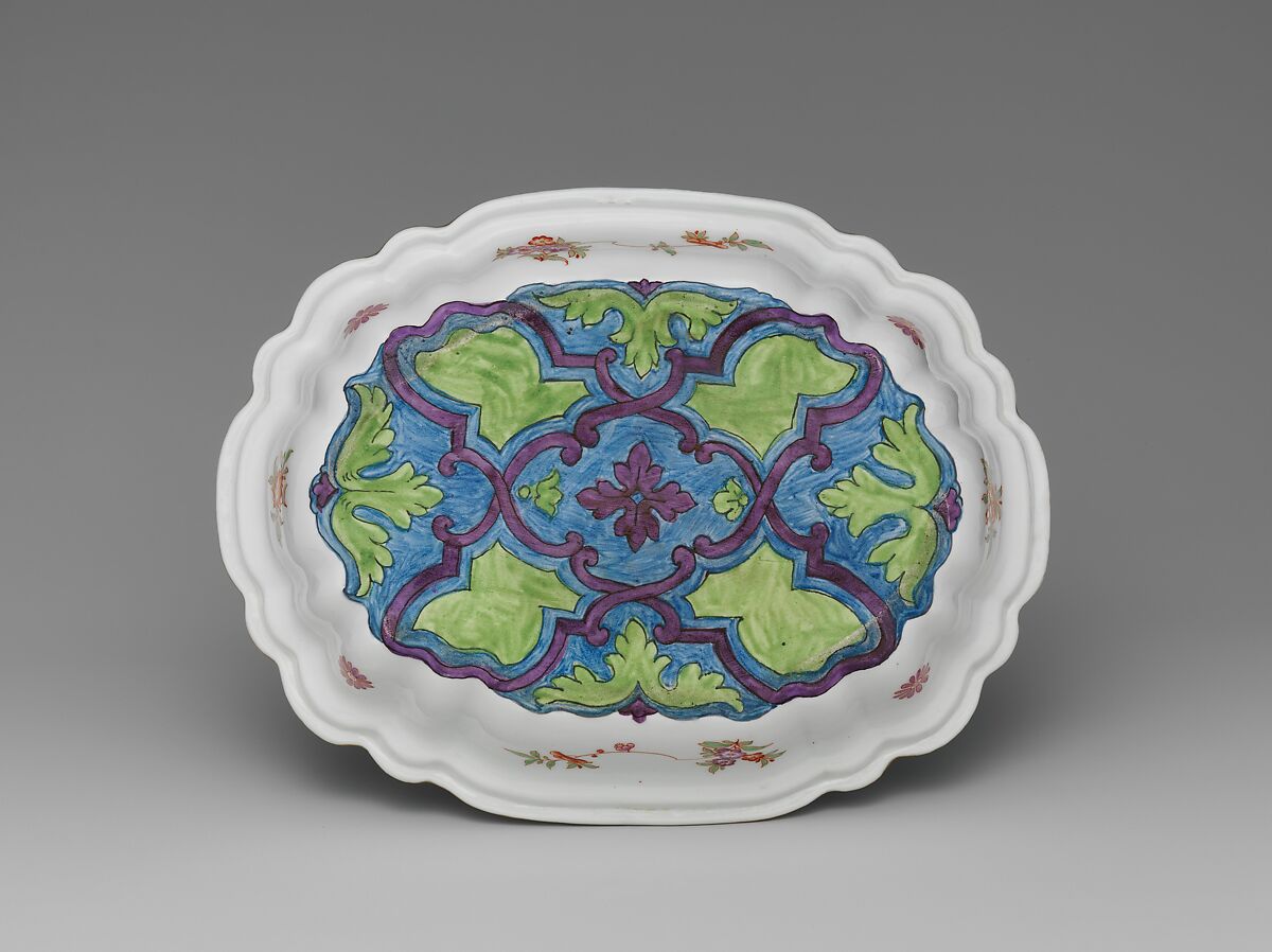 Stand for a small tureen, Vienna, Hard-paste porcelain decorated in polychrome enamels, gold, Austrian, Vienna
