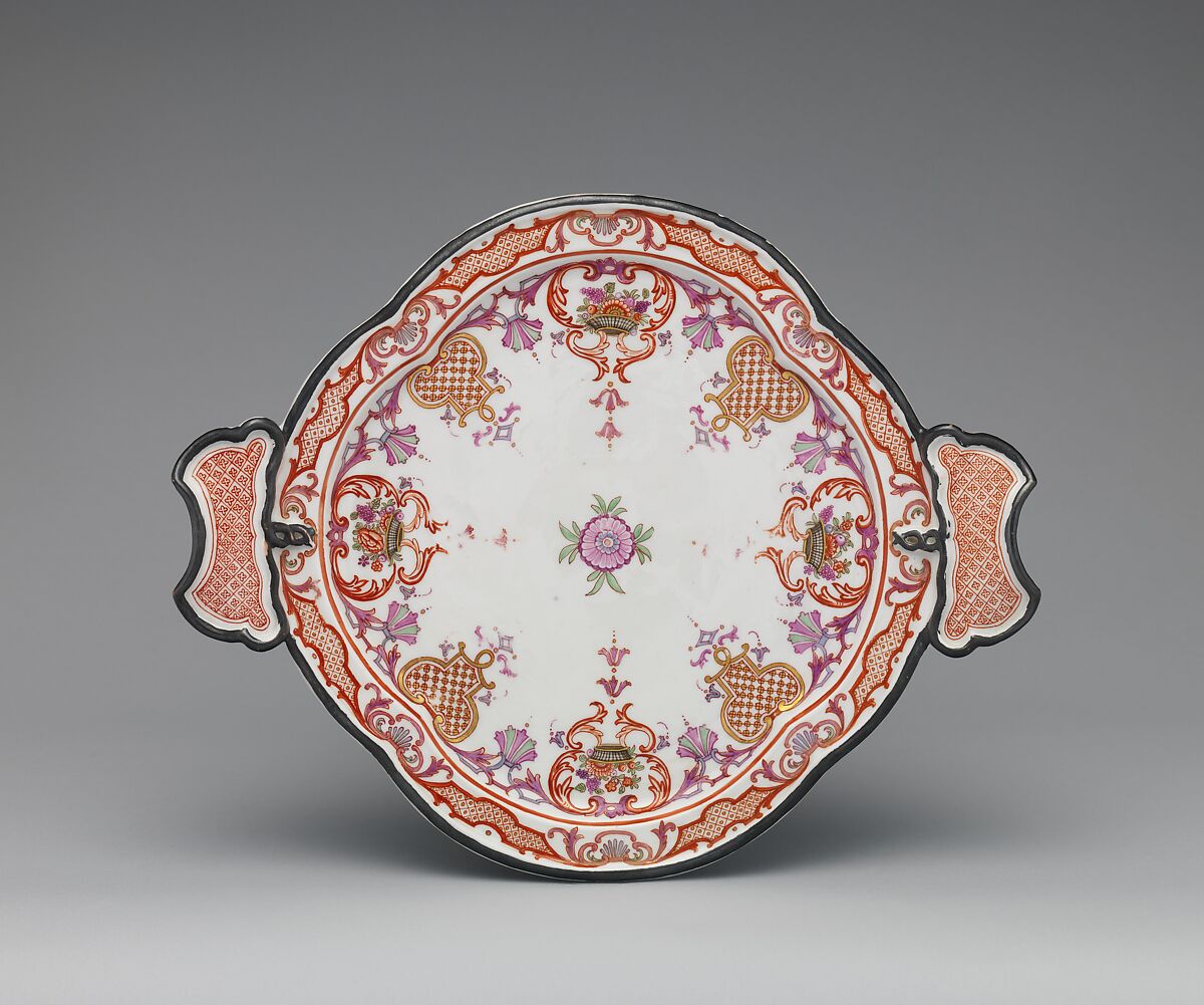 Small tureen and stand, Vienna, Hard-paste porcelain, Austrian, Vienna