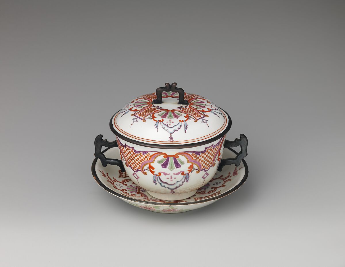 Saucer, Vienna, Hard-paste porcelain, Austrian, Vienna with German, Breslau (Wrocław) decoration