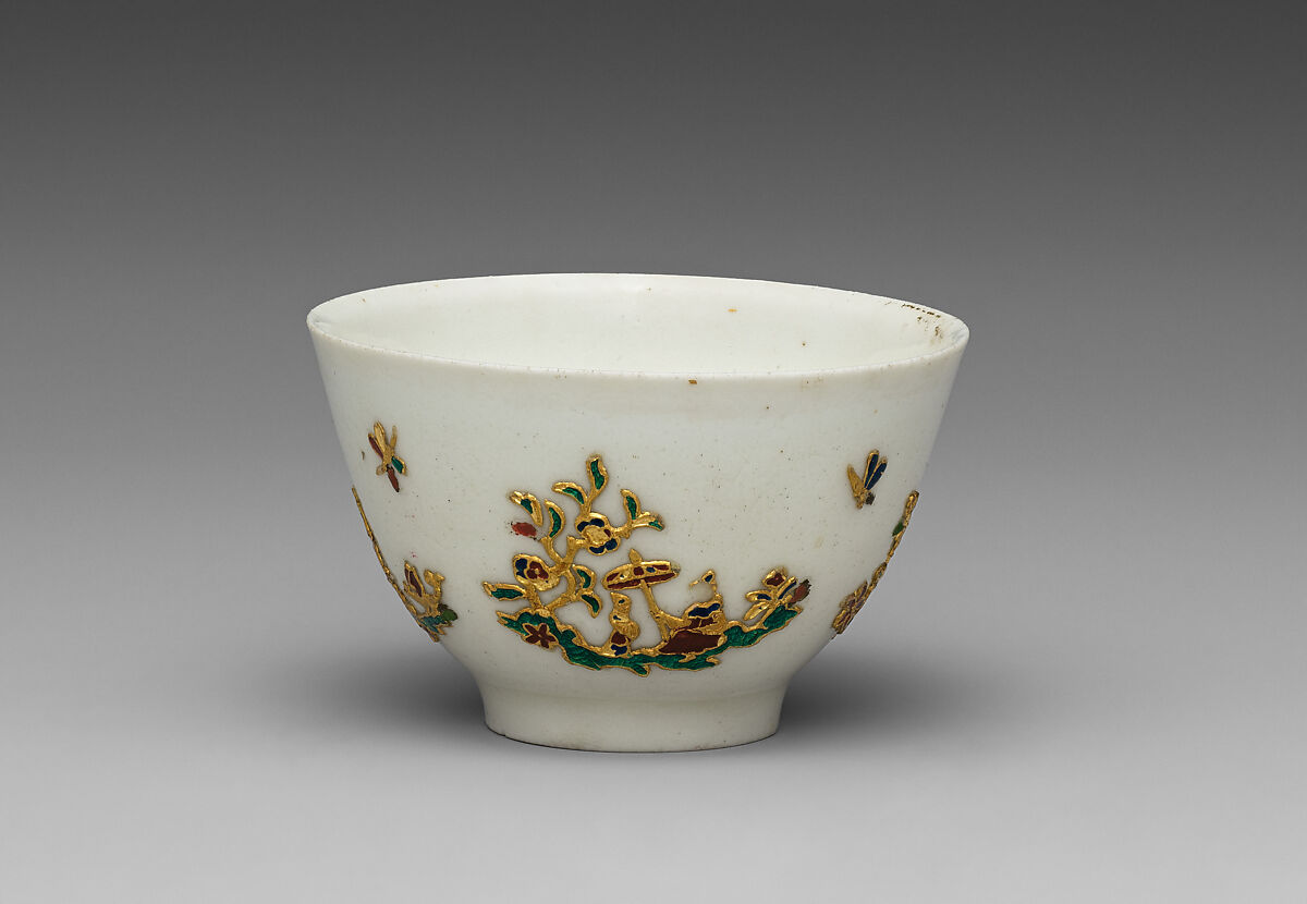 Teabowl and saucer, Meissen Manufactory (German, 1710–present), Hard-paste porcelain, German, Meissen with French, Paris decoration