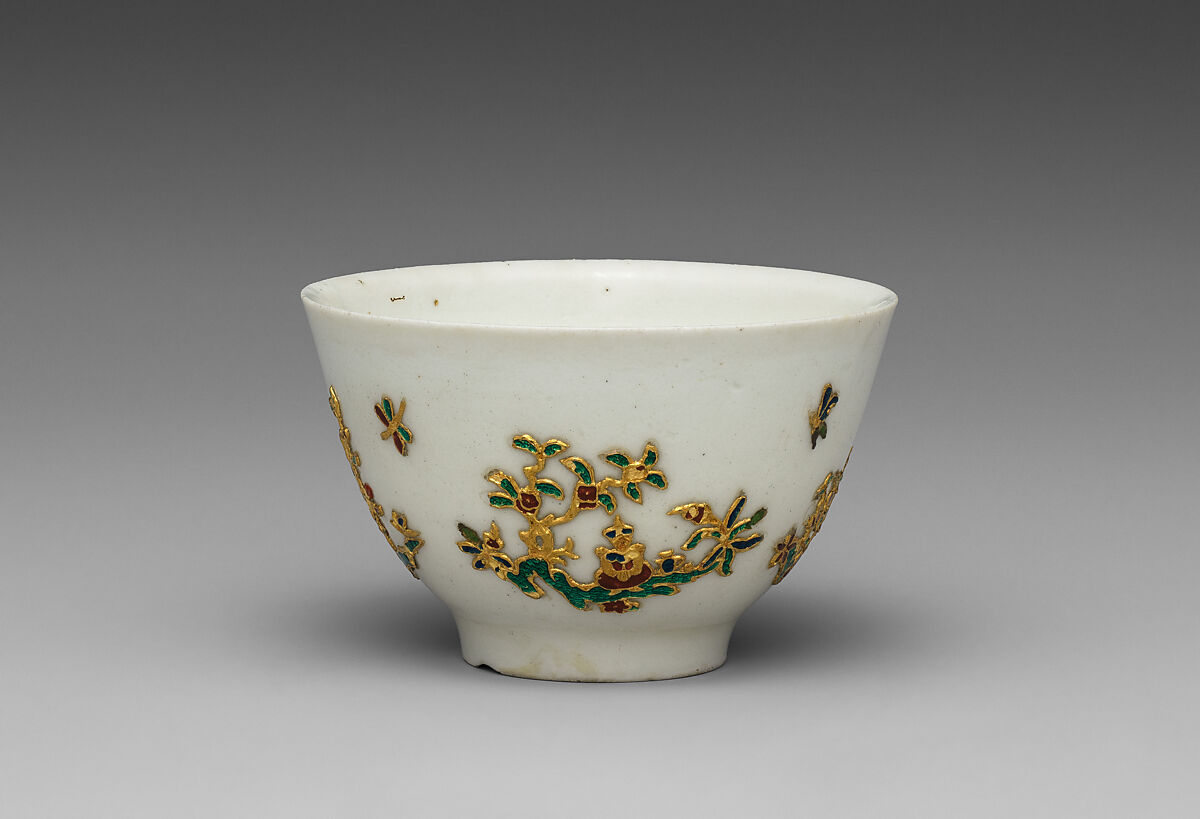Teabowl and saucer, Meissen Manufactory (German, 1710–present), Hard-paste porcelain, German, Meissen with French, Paris decoration