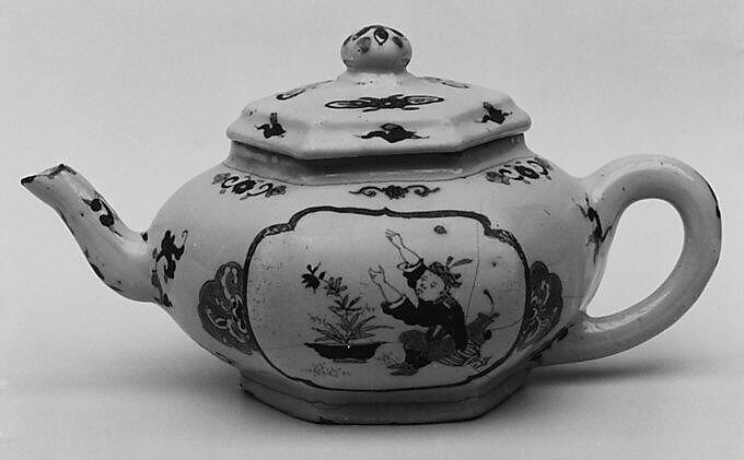 Teapot, Rochus Jacobsz Hoppesteyn, Tin-glazed earthenware, Dutch, Delft