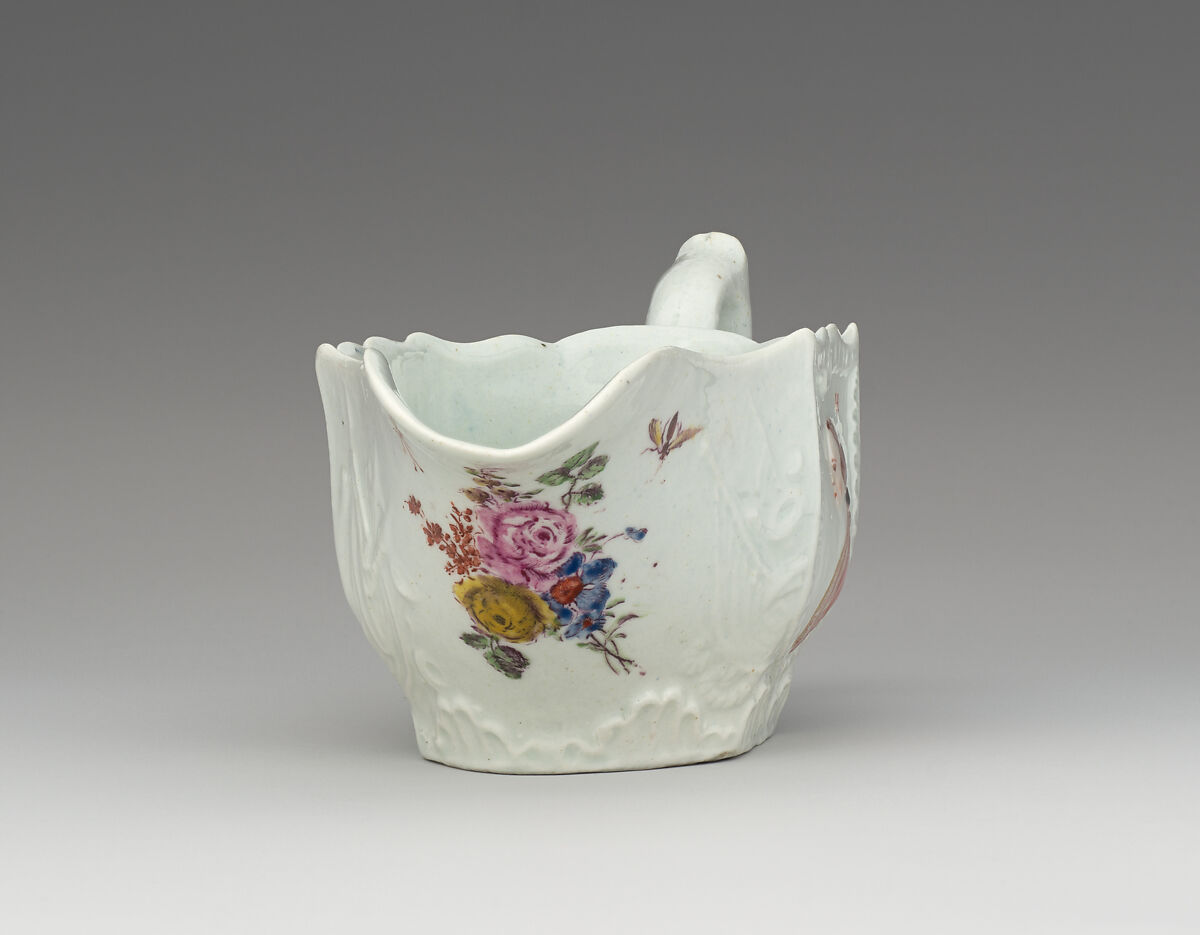 Sauceboat with depictions of Commodore Howe and the Duke of Marlborough, Vauxhall (British, ca. 1753–ca. 1763), Soft-paste porcelain, British, Vauxhall
