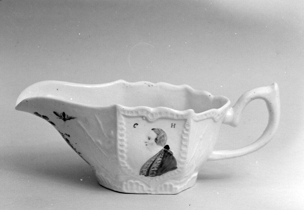 Sauceboat, Vauxhall (British, ca. 1753–ca. 1763), Soft-paste porcelain, British, Vauxhall 