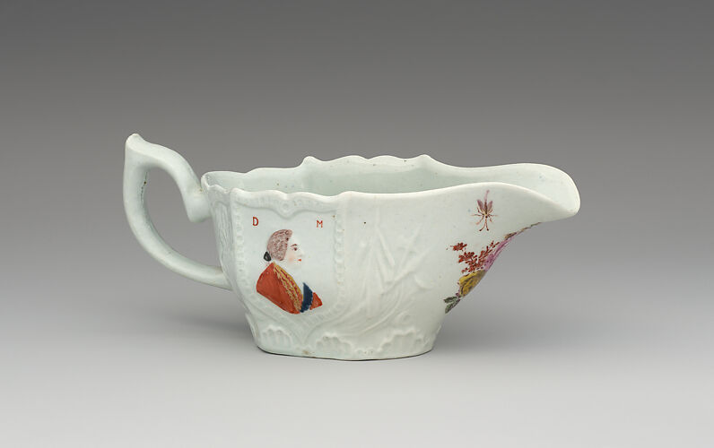 Sauceboat with depictions of Commodore Howe and the Duke of Marlborough