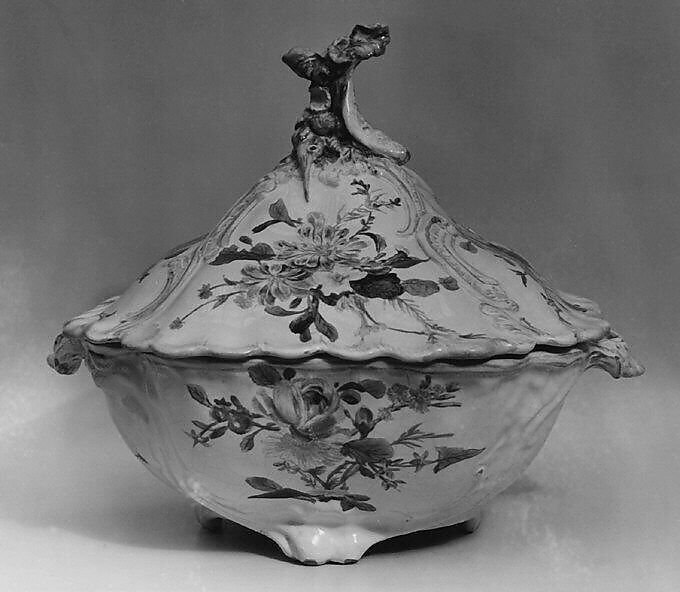 Tureen with cover, Veuve Perrin Factory, Faience (tin-glazed earthenware), French, Marseilles 
