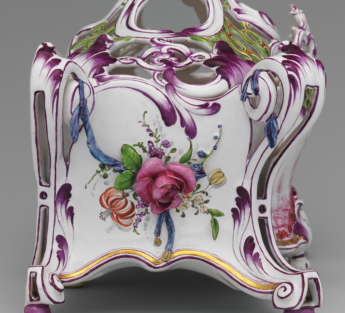 Potpourri with cover, Niderviller (French, manufactory established 1735), Faience (tin-glazed earthenware), French, Niderviller