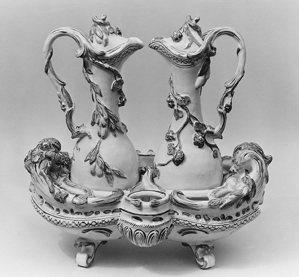 Cruet frame and two cruets with covers, Faience (tin-glazed earthenware), French, Sceaux 