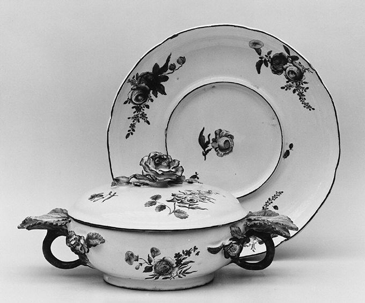 Bouillon cup with cover, Period of Paul Hannong (1755–1759), Faience (tin-glazed earthenware), French, Strasbourg