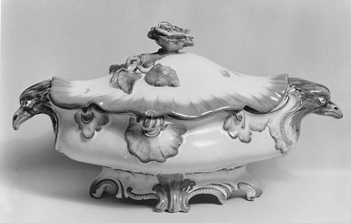 Tureen with cover, Period of Paul Hannong (1755–1759), Faience (tin-glazed earthenware), French, Strasbourg