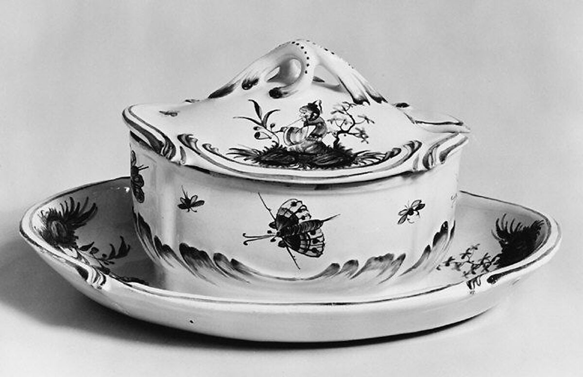 Tureen with covered stand, Factory of Charles Loyal, Faience (tin-glazed earthenware), French, Lunéville 