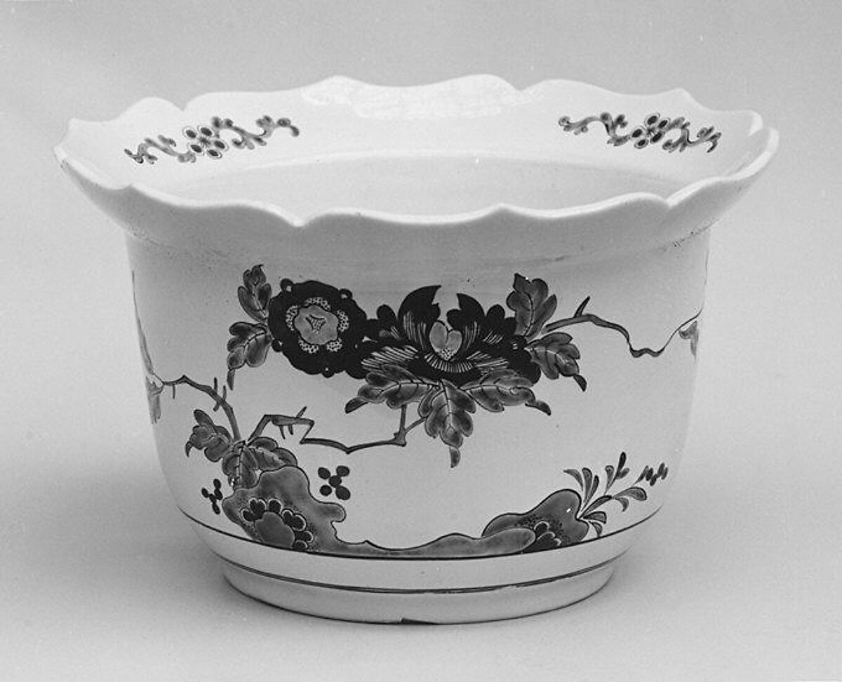 Mortar, Chantilly (French), Tin-glazed soft-paste porcelain, French, Chantilly 