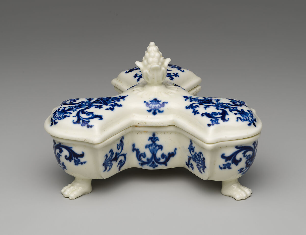 Spice box with cover (Poivrière), Saint-Cloud factory (French, mid-1690s–1766), Soft-paste porcelain, French, Saint-Cloud