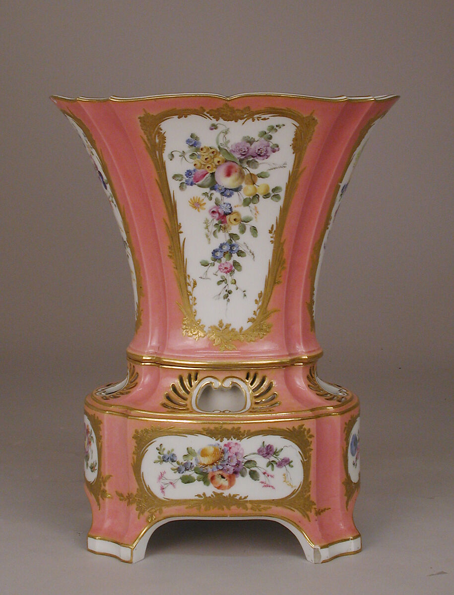 Vase (vase hollandois nouveau ovale) (one of a pair) (part of a set), Sèvres Manufactory (French, 1740–present), Soft-paste porcelain, French, Sèvres 