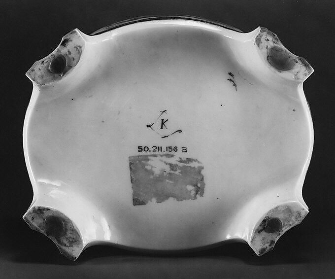 Vase (vase hollandois nouveau ovale) (one of a pair) (part of a set), Sèvres Manufactory (French, 1740–present), Soft-paste porcelain, French, Sèvres