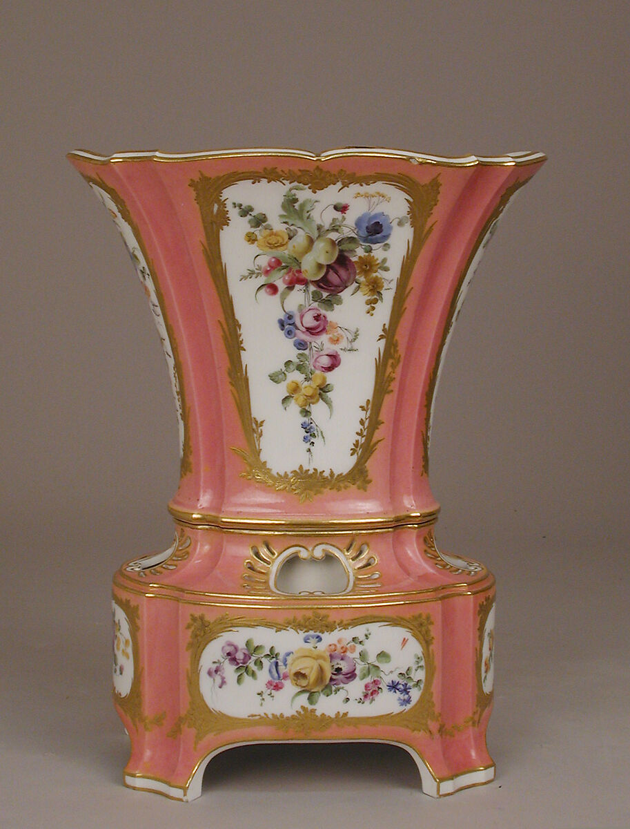 Vase (vase hollandois nouveau ovale) (one of a pair) (part of a set), Sèvres Manufactory (French, 1740–present), Soft-paste porcelain, French, Sèvres