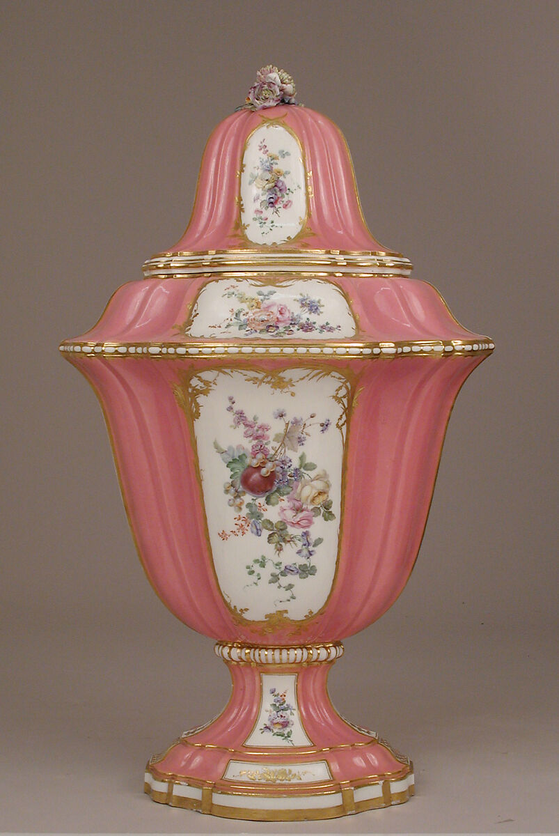 Vase (vase Boileau) (part of a set), Sèvres Manufactory (French, 1740–present), Soft-paste porcelain, French, Sèvres