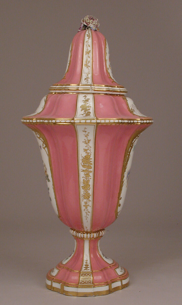 Vase (vase Boileau) (part of a set), Sèvres Manufactory (French, 1740–present), Soft-paste porcelain, French, Sèvres