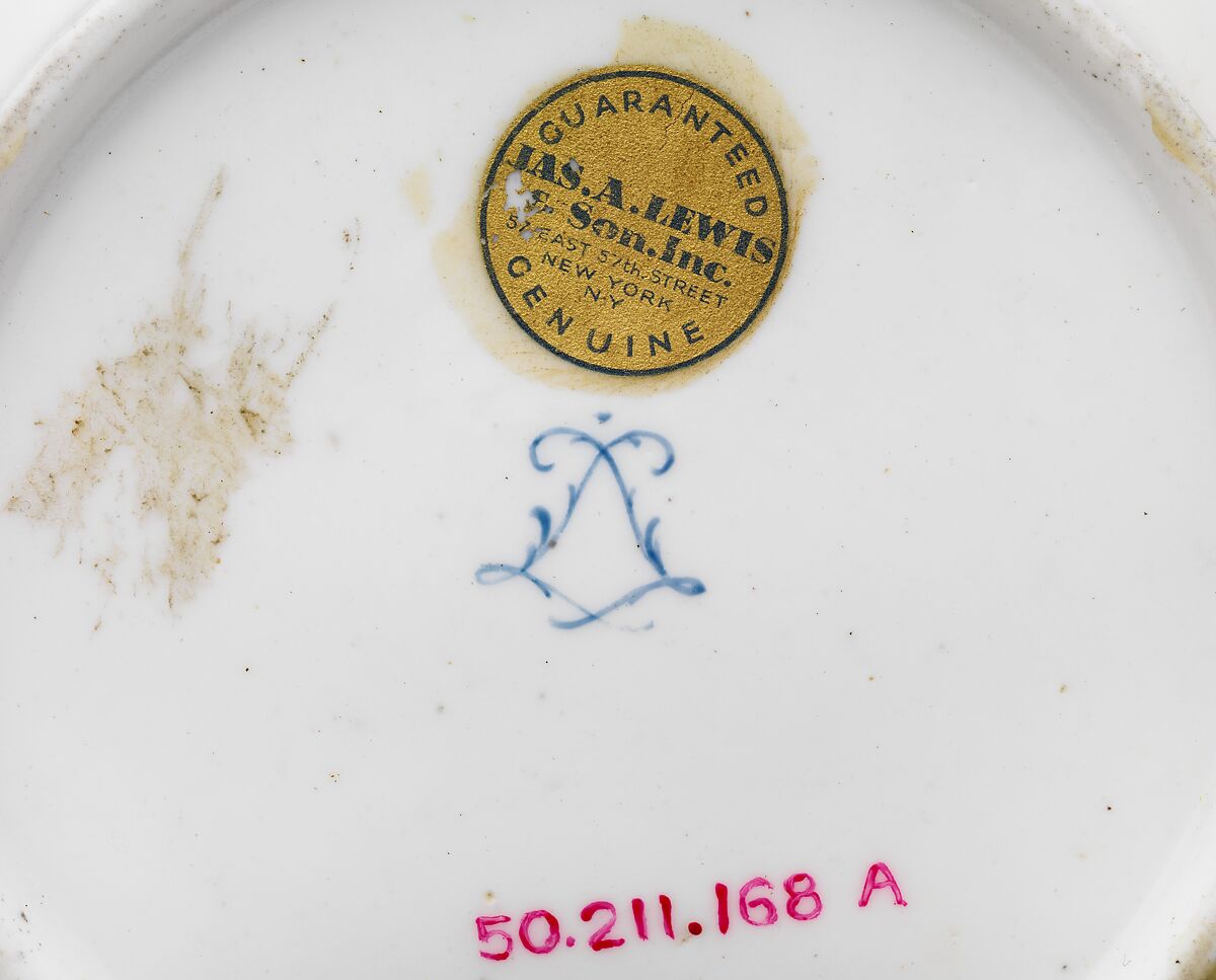 Broth bowl with cover and stand (écuelle ronde et plateau rond), Vincennes Manufactory (French, ca. 1740–1756), Soft-paste porcelain decorated in polychrome enamels, gold, French, Vincennes